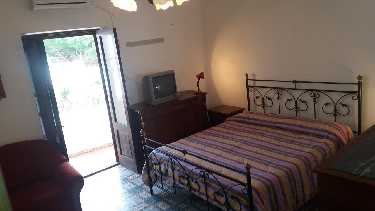 Case La Pergola Stromboli Bagian luar foto