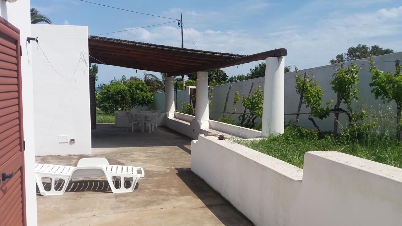Case La Pergola Stromboli Bagian luar foto