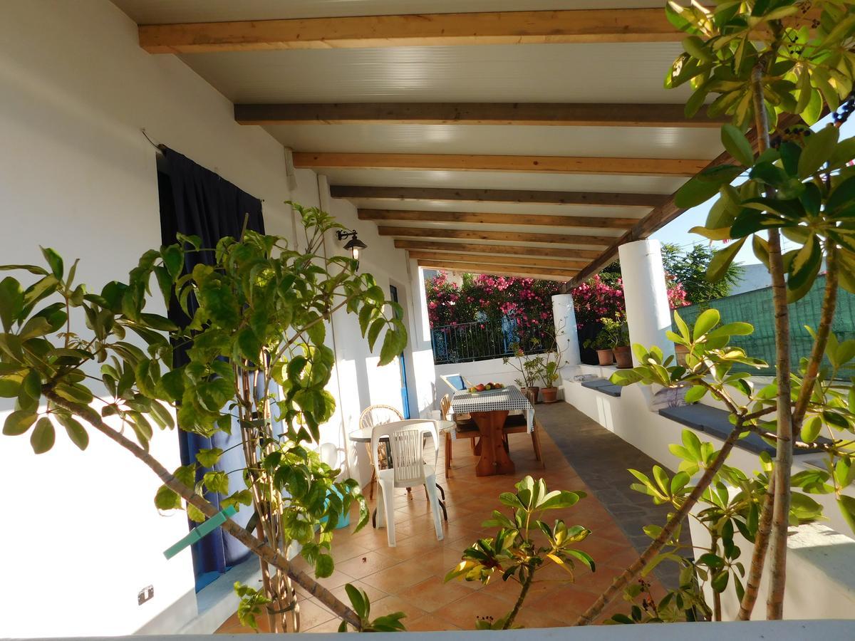 Case La Pergola Stromboli Bagian luar foto
